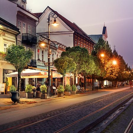 Hotel Ambassador Košice Exterior foto